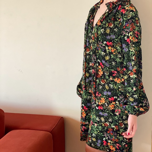 Floral Dress - Picture 3 of 8